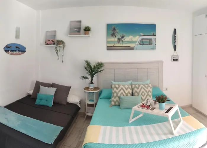 El Estudio De La Playa Benalbeach Holidays Deluxe