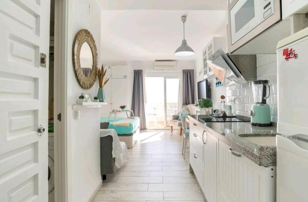 El Estudio De La Playa Benalbeach Holidays Deluxe Apartament Benalmádena