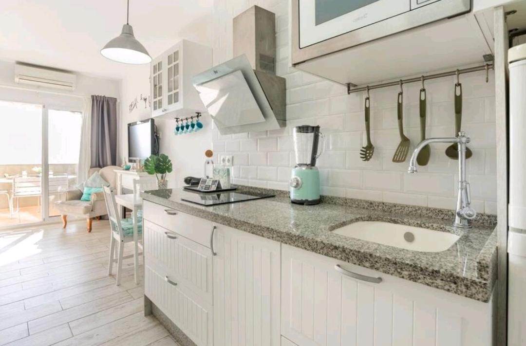 Apartament El Estudio De La Playa Benalbeach Holidays Deluxe